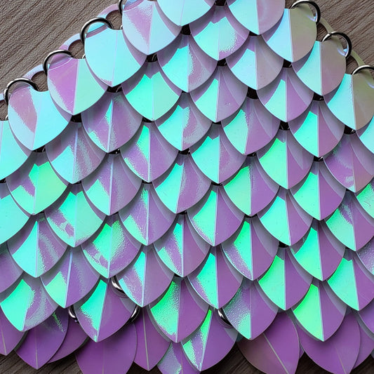 Medium Thin Plastic Iridescent Scalemail Scale SS034