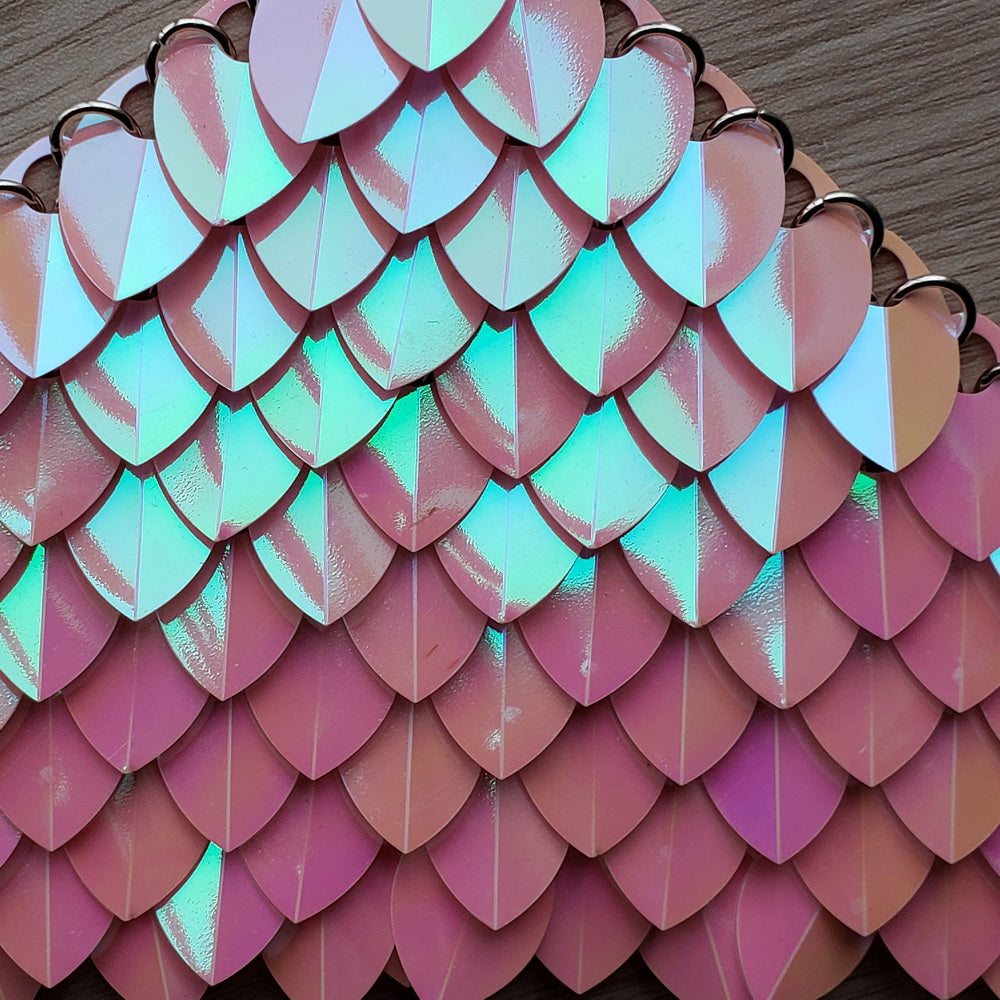 Medium Thin Plastic Iridescent Scalemail Scale SS035