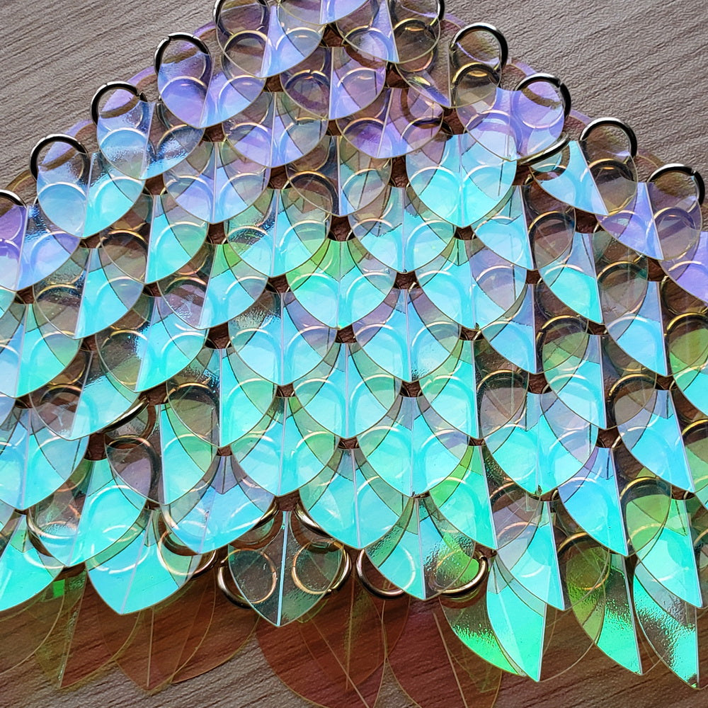 Meium Thin Plastic Iridescent Scalemail Scale  SS039