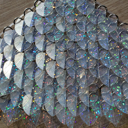 Medium Thin Plastic Iridescent Scalemail Scale  SS044