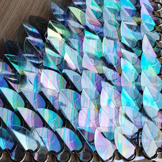 Medium Thin Plastic Iridescent Scalemail Scale  SS062