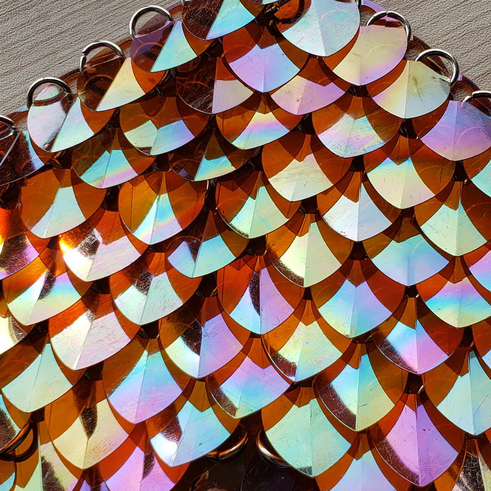 Medium Thin Plastic Iridescent Scalemail Scale  SS073