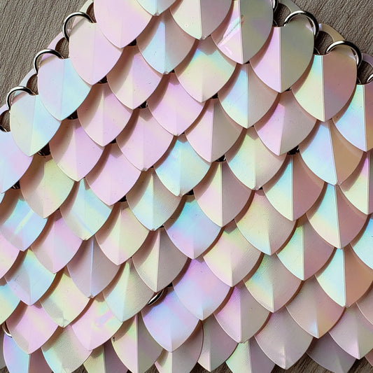 Medium Thin Plastic Iridescent Scalemail Scale  SS099