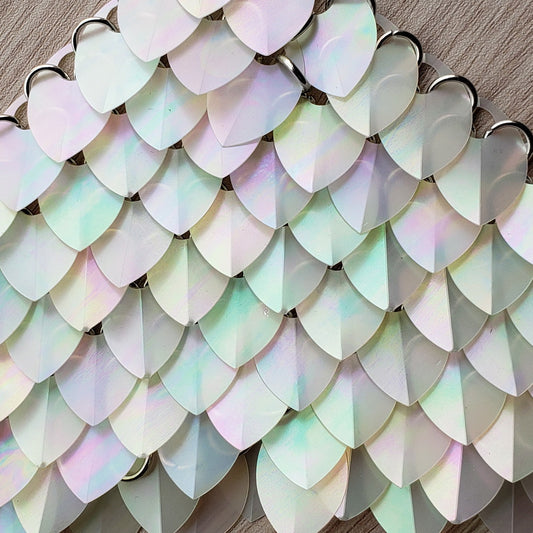 Medium Thin Plastic Iridescent Scalemail Scale  SS102