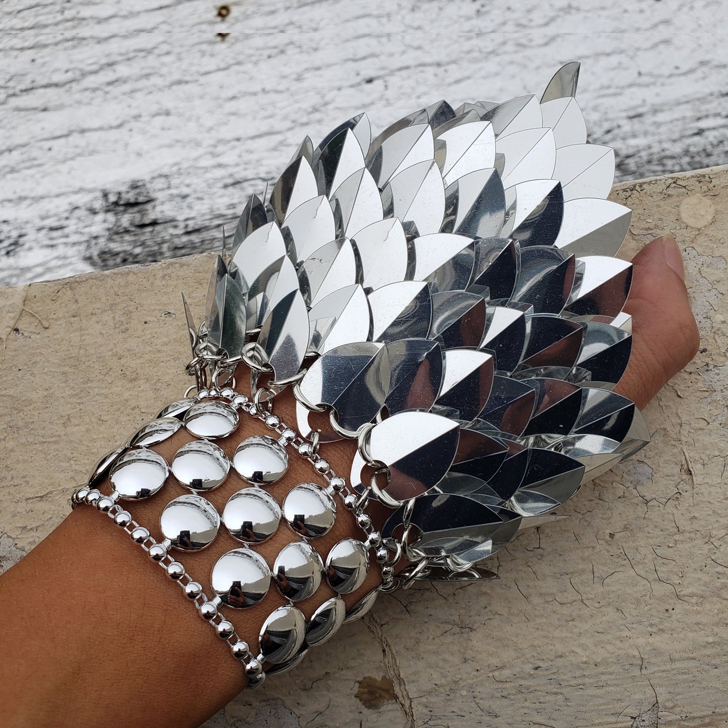 Scale Mail Gauntlet Hand Armor