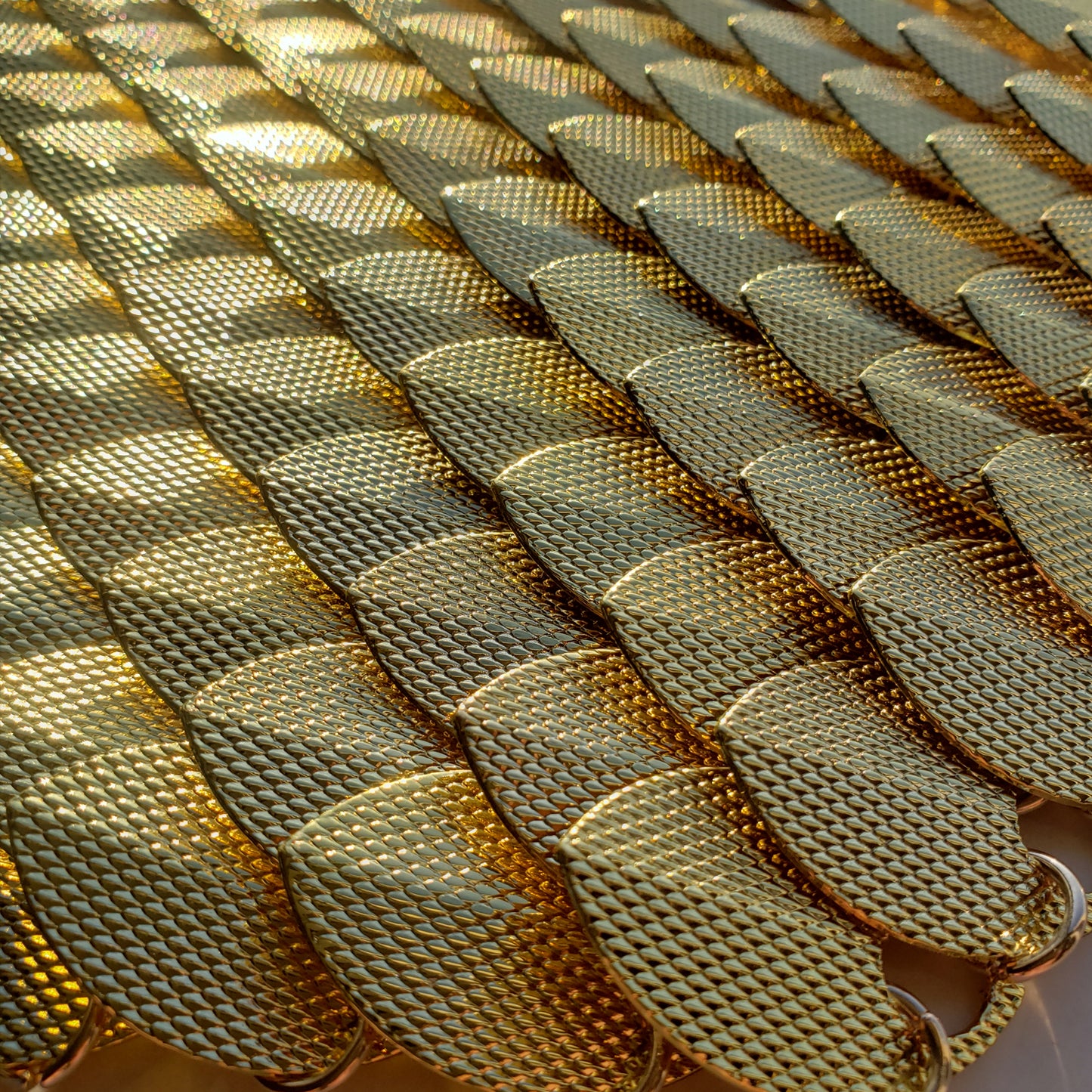 Large Dragon Scale Texture Gold Alloy Scalemail Scale