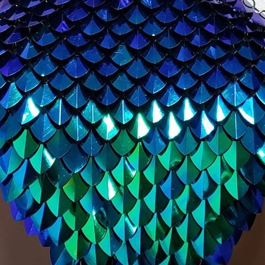 Large Thin Plastic Iridescent  Scalemail Scale SS014