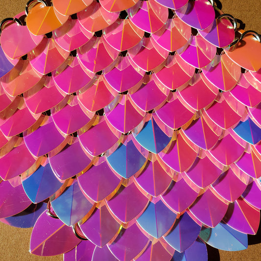 Large Thin Plastic Iridescent Scalemail Scale SS016