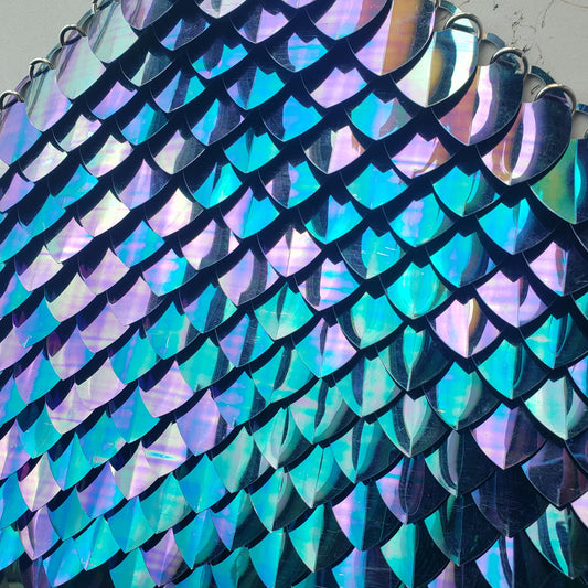 Large Thin Plastic Iridescent Scalemail Scale SS059