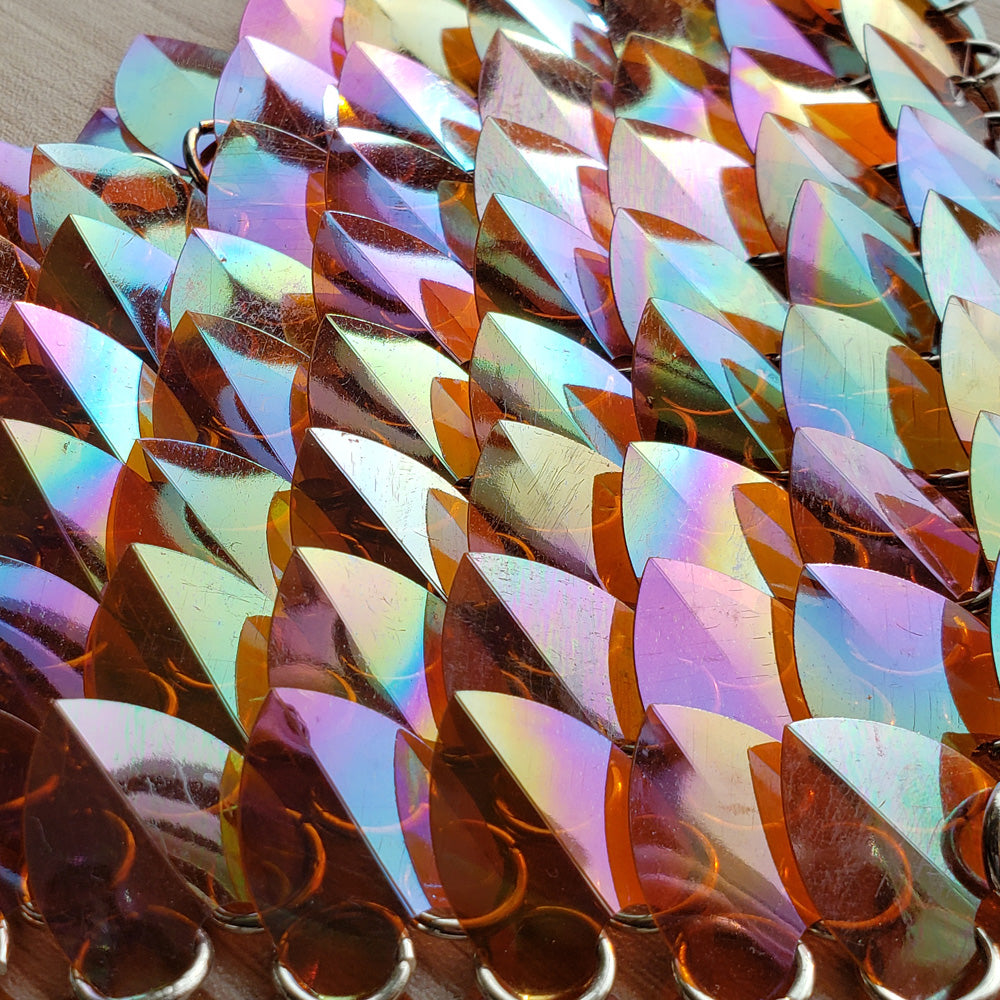 Large Thin Plastic Iridescent Scalemail Scale SS073