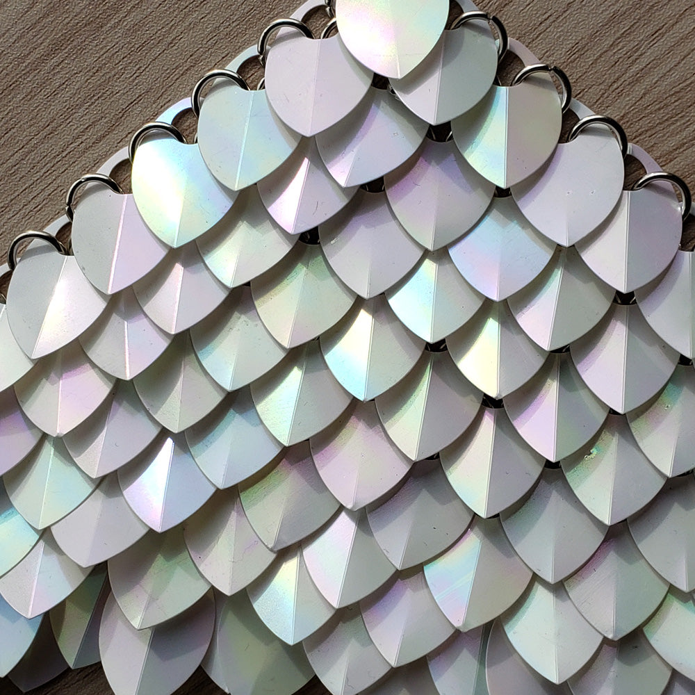 Large Thin Plastic Iridescent Scalemail Scale  SS098